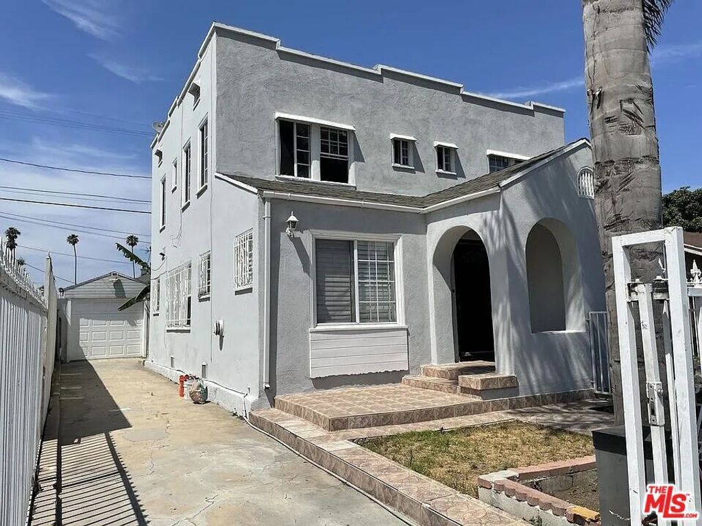 713 W 49th Place, Los Angeles