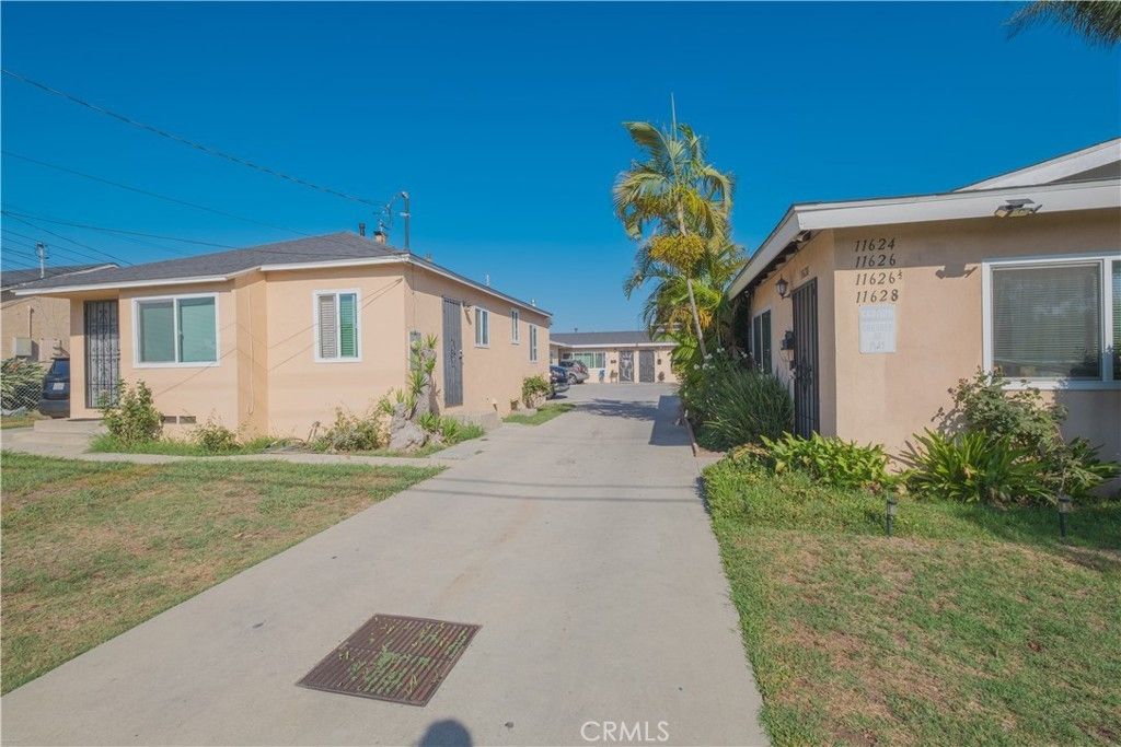 11624 Adenmoor, Downey
