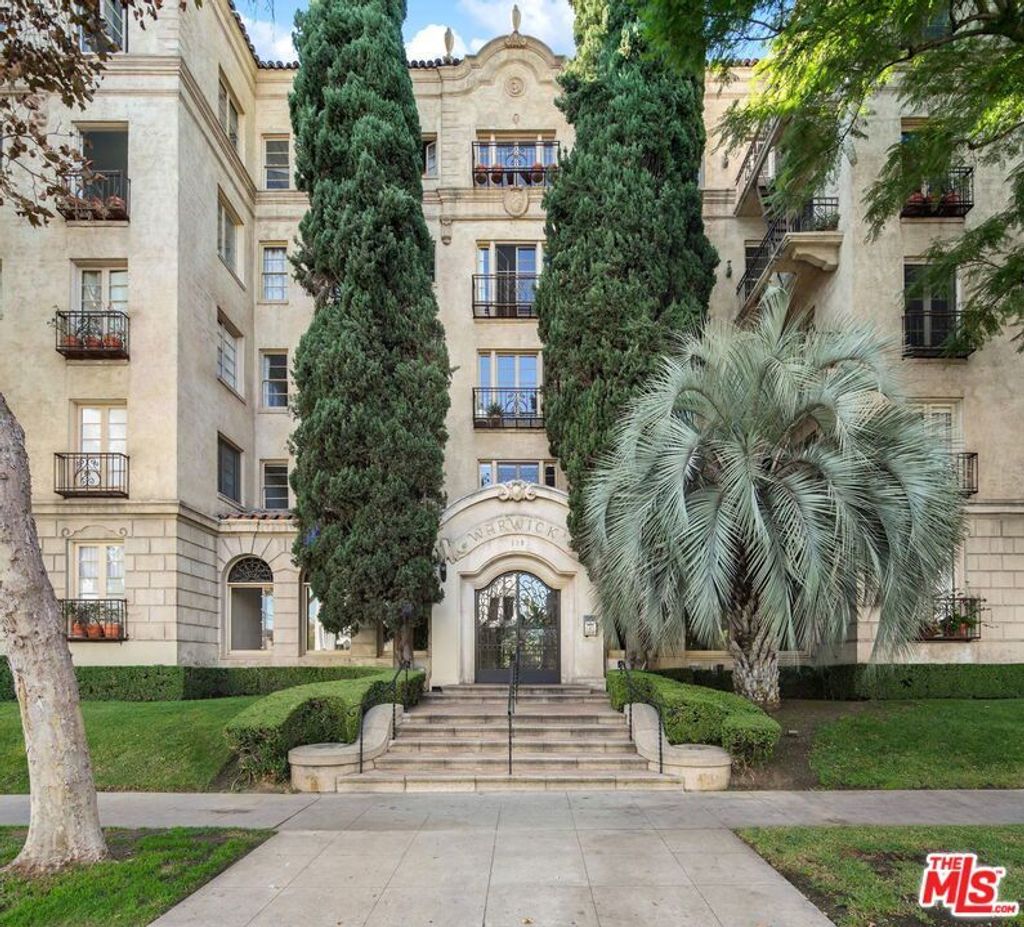 109 N Sycamore Avenue # 204, Los Angeles
