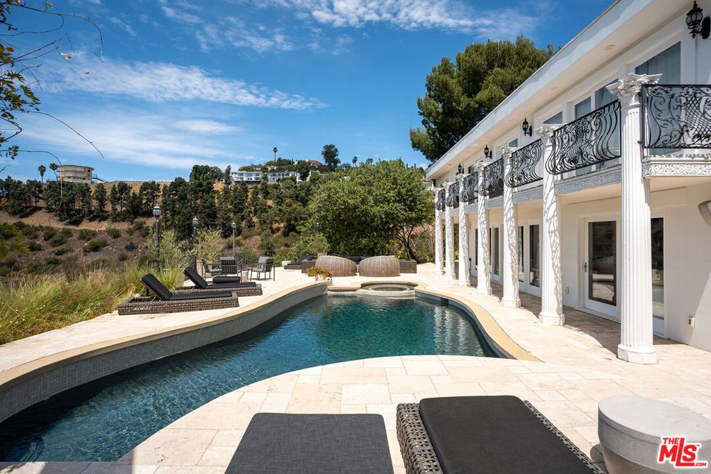 8020 Zeus Drive, Los Angeles