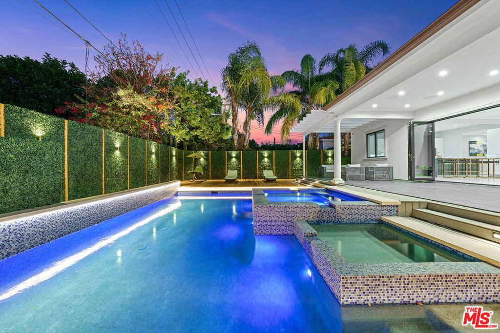 14817 Otsego Street, Sherman Oaks