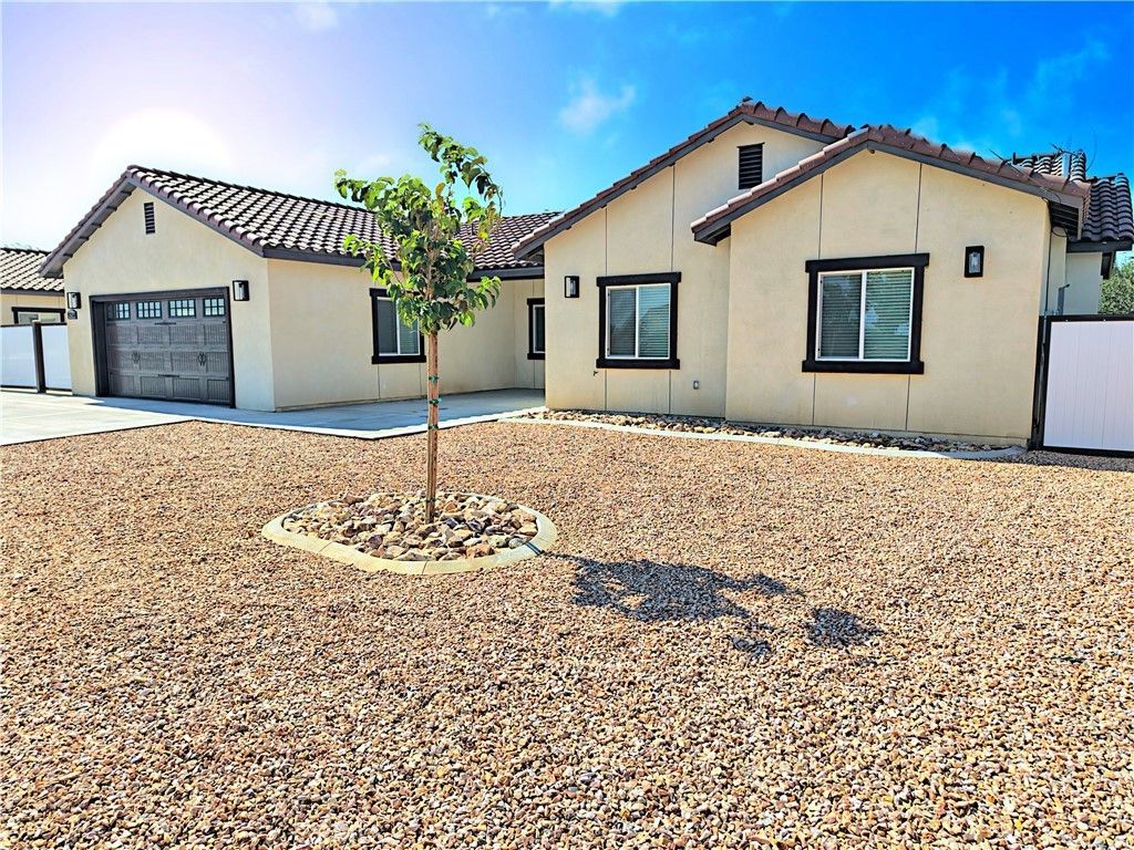9250 E Avenue R-14 E, Sun Village