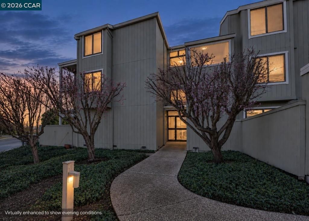 2 Lakeview Ct, Novato