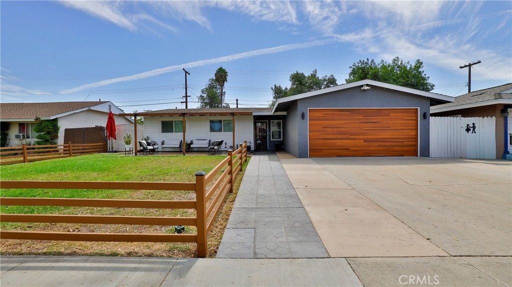 10068 Fox, Riverside
