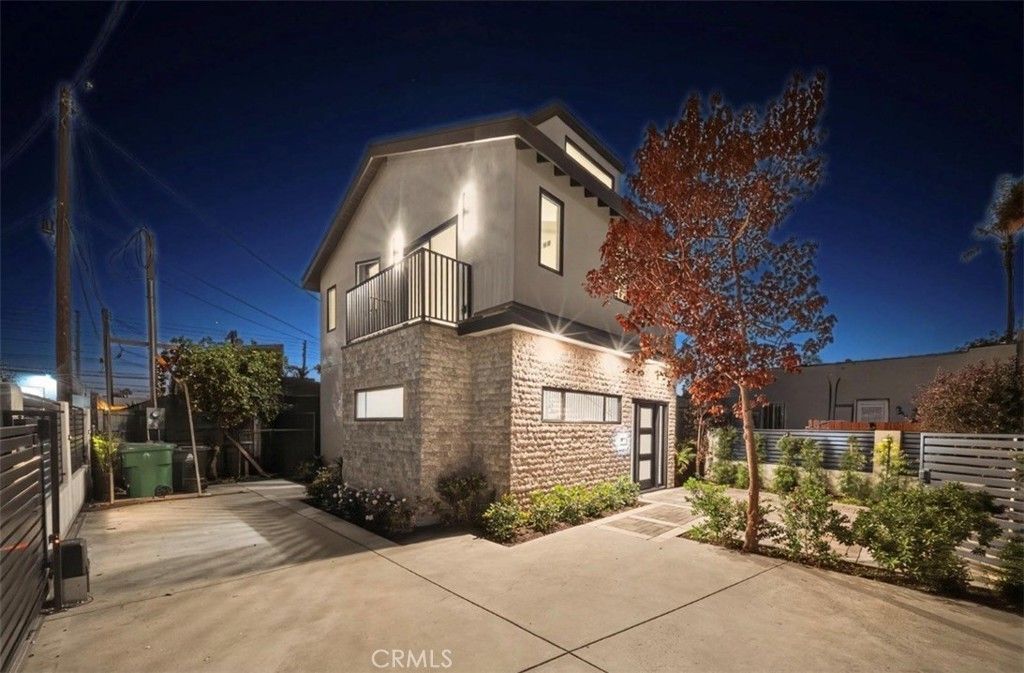 2529 Walnut, Venice