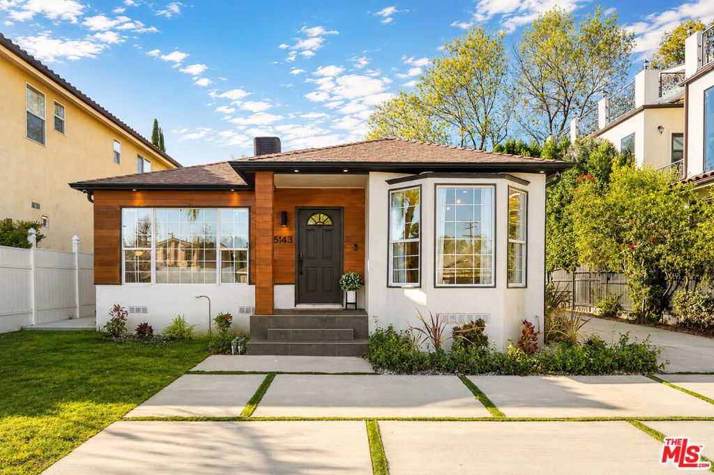 5143 Newcastle Avenue, Encino