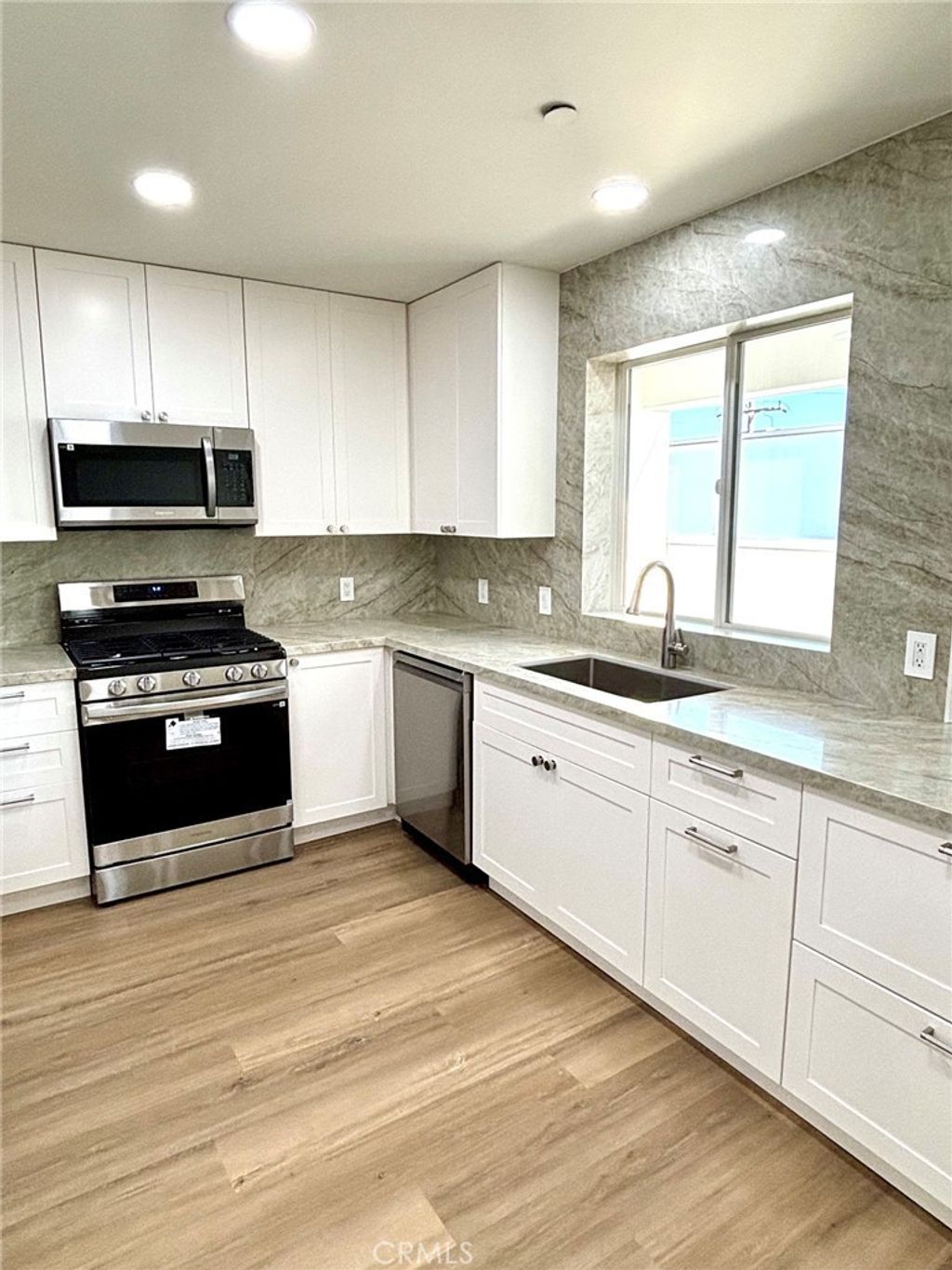 310 E Grand Avenue # 208, El Segundo