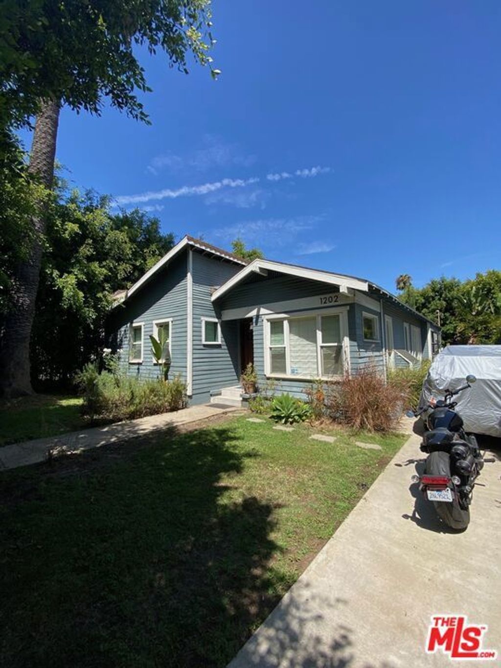 1202 N Poinsettia Place, West Hollywood
