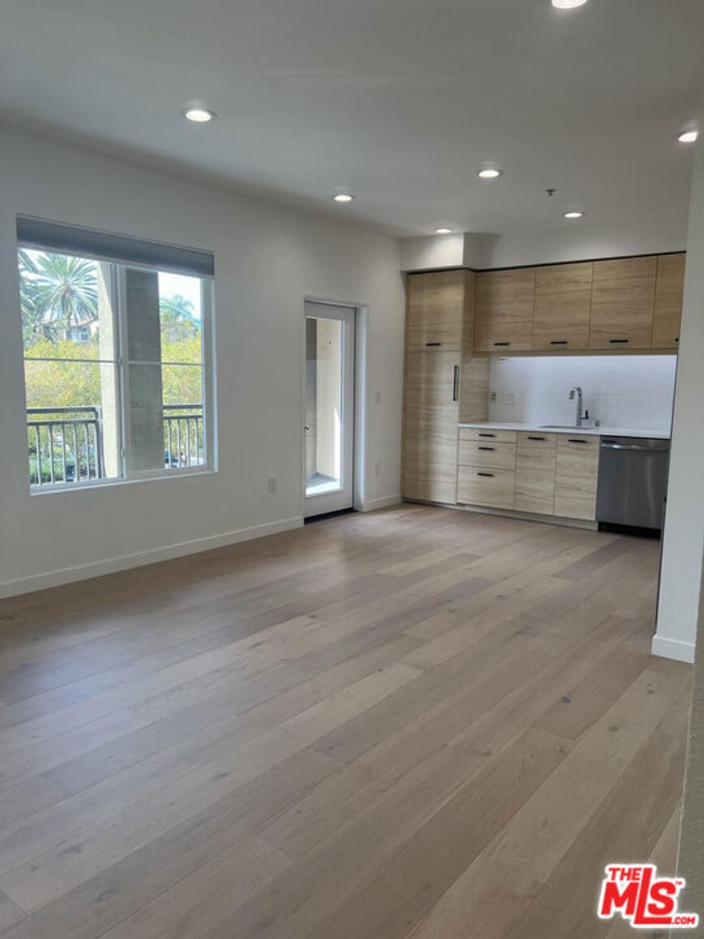 6020 Seabluff Drive # 205, Playa Vista