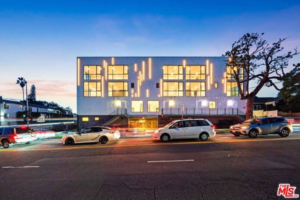 307 N Wilton Place # 101, Los Angeles