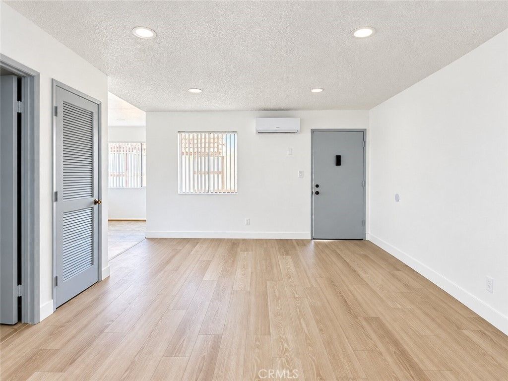 801 E Chestnut Street # 8, Glendale