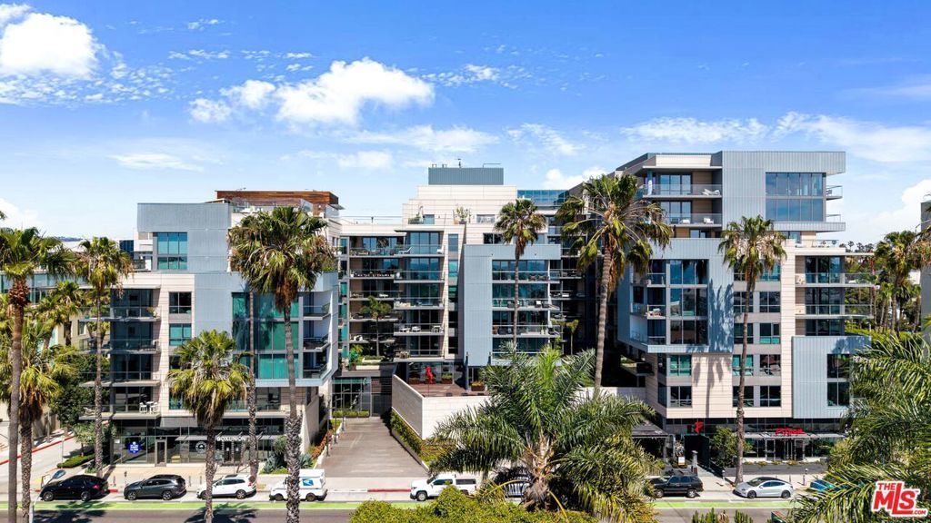 1755 Ocean Avenue # 303, Santa Monica