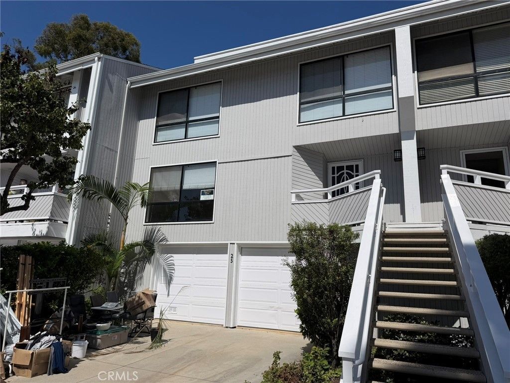 25 Escapade Court, Newport Beach