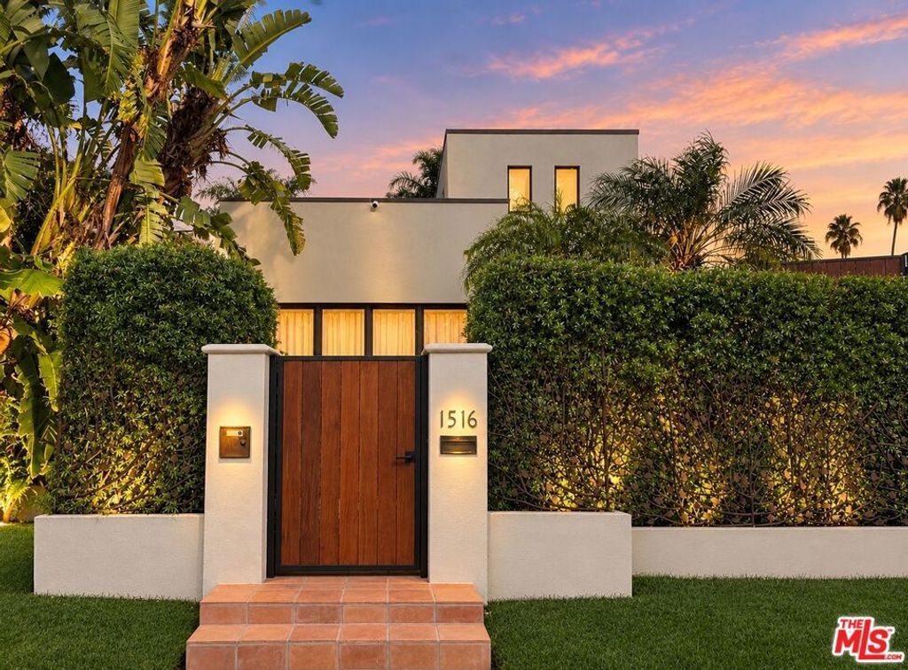 1516 N Genesee Avenue, Los Angeles