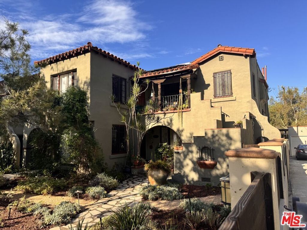 815 N Harper Avenue, Los Angeles