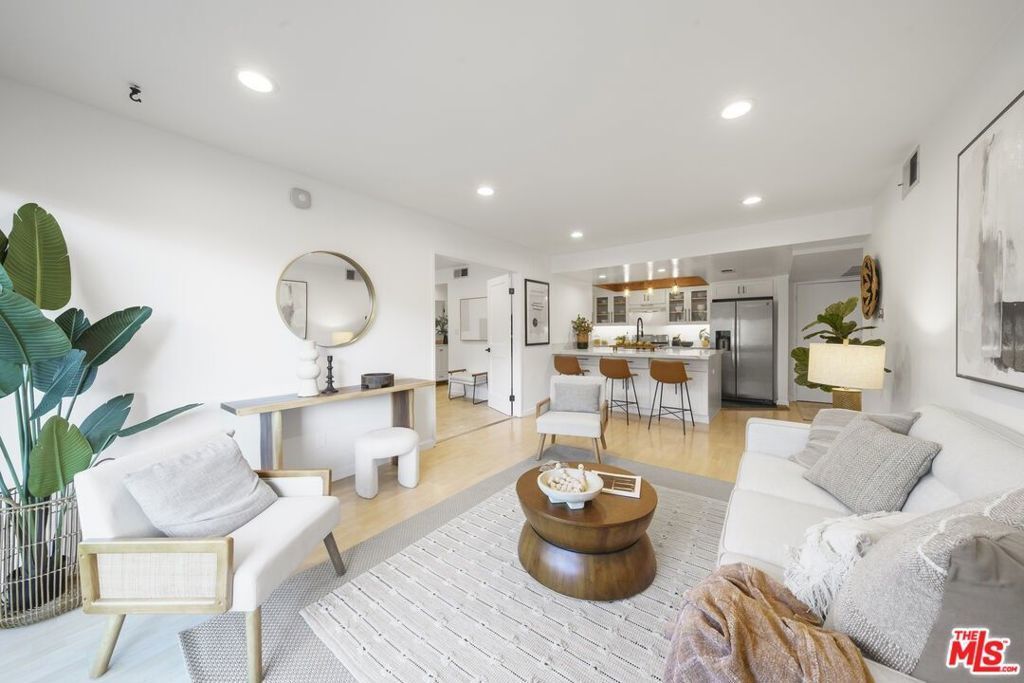 2700 E Cahuenga Boulevard # 4121, Los Angeles