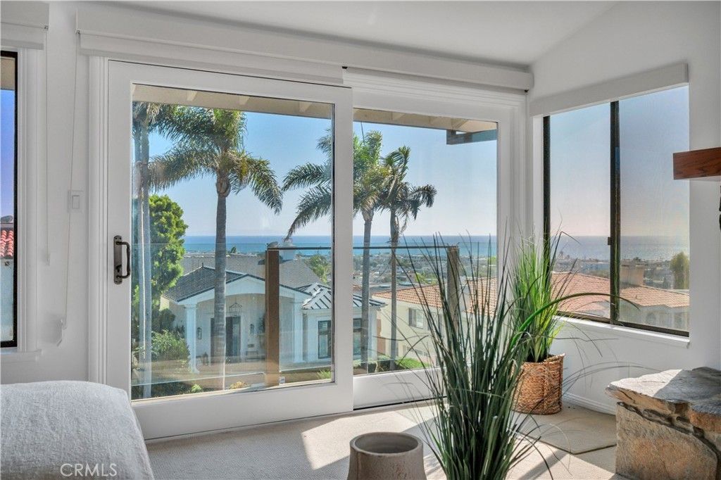 857 6th, Manhattan Beach