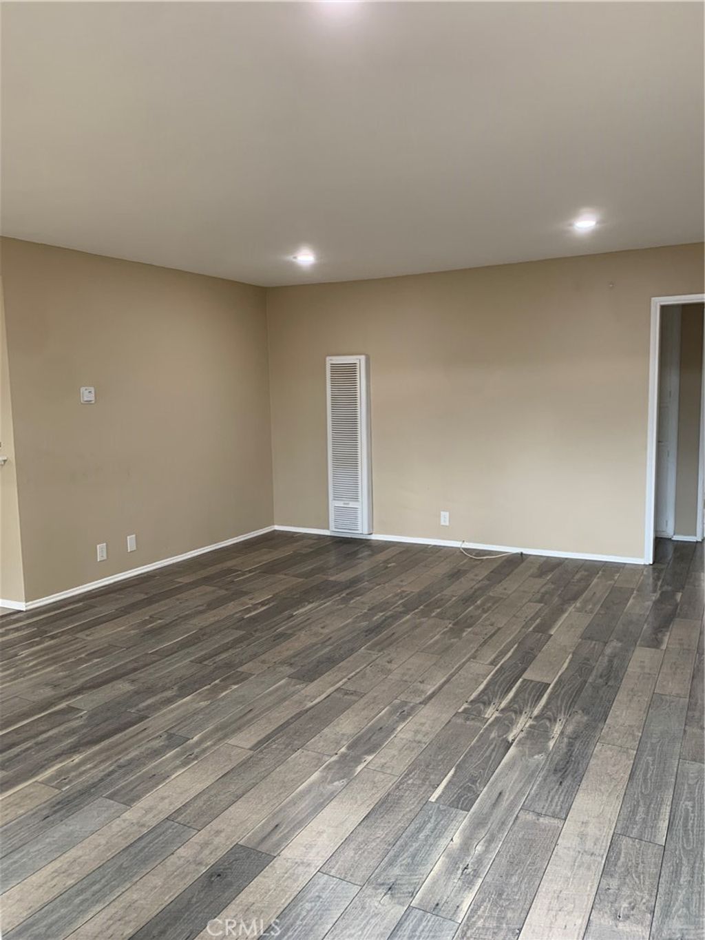 335 N Isabel, Glendale