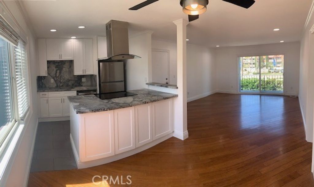 21662 Brookhurst, Huntington Beach