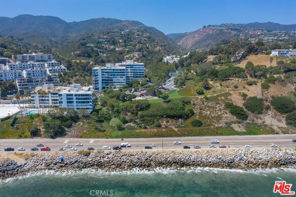 17368 W Sunset # 203a, Pacific Palisades
