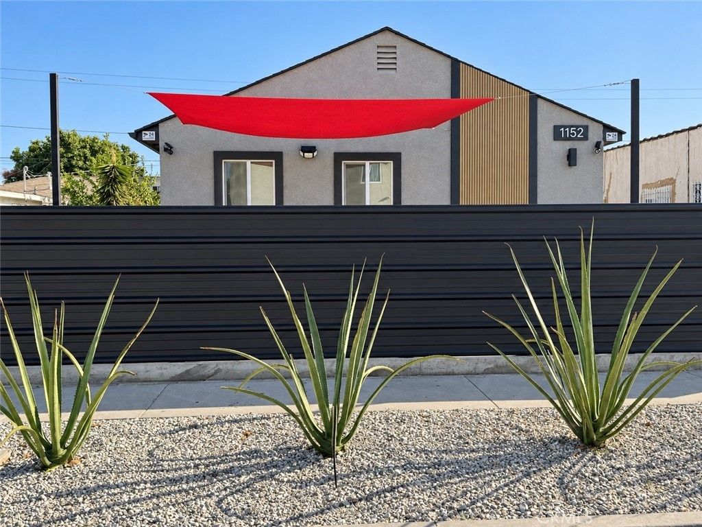 1152 E 77th, Los Angeles