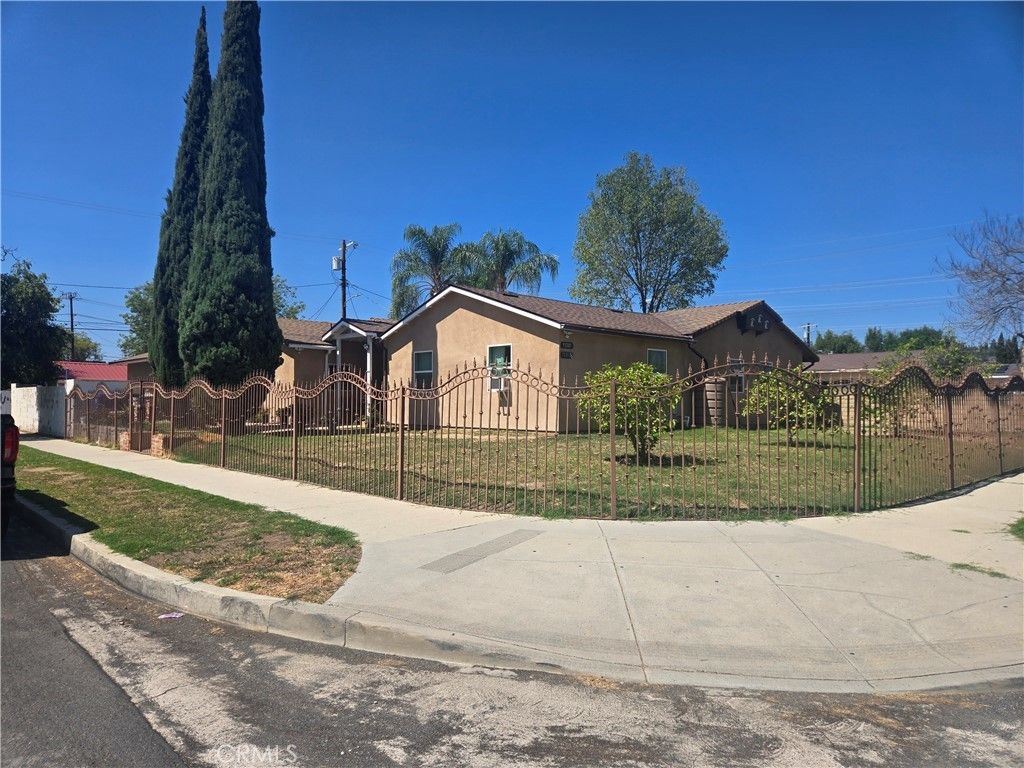 11301 Collett # 1/2, Granada Hills