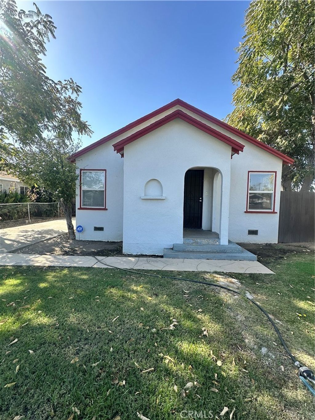 111 E Moneta, Bakersfield