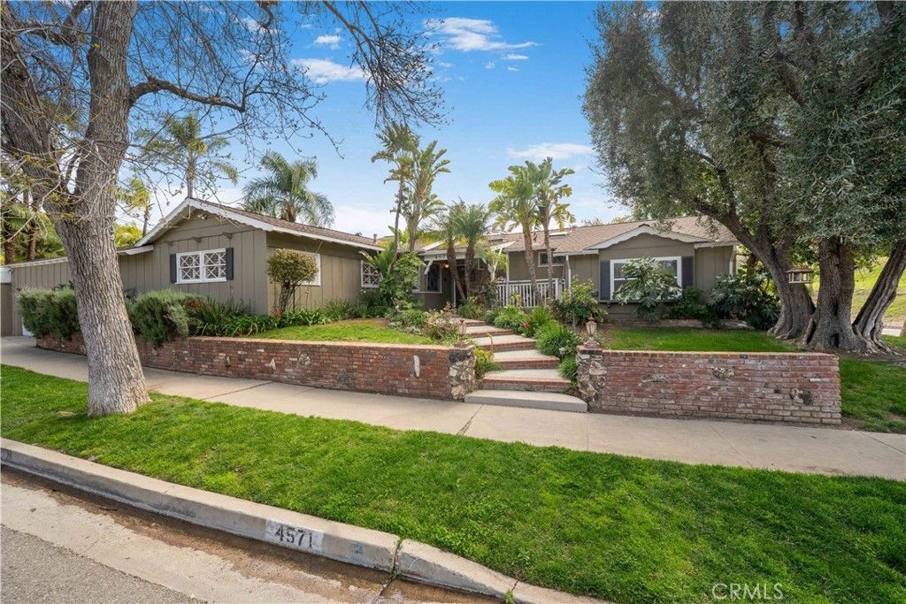 4571 Canoga Drive, Woodland Hills