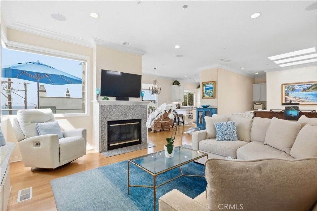 125 El Porto, Manhattan Beach