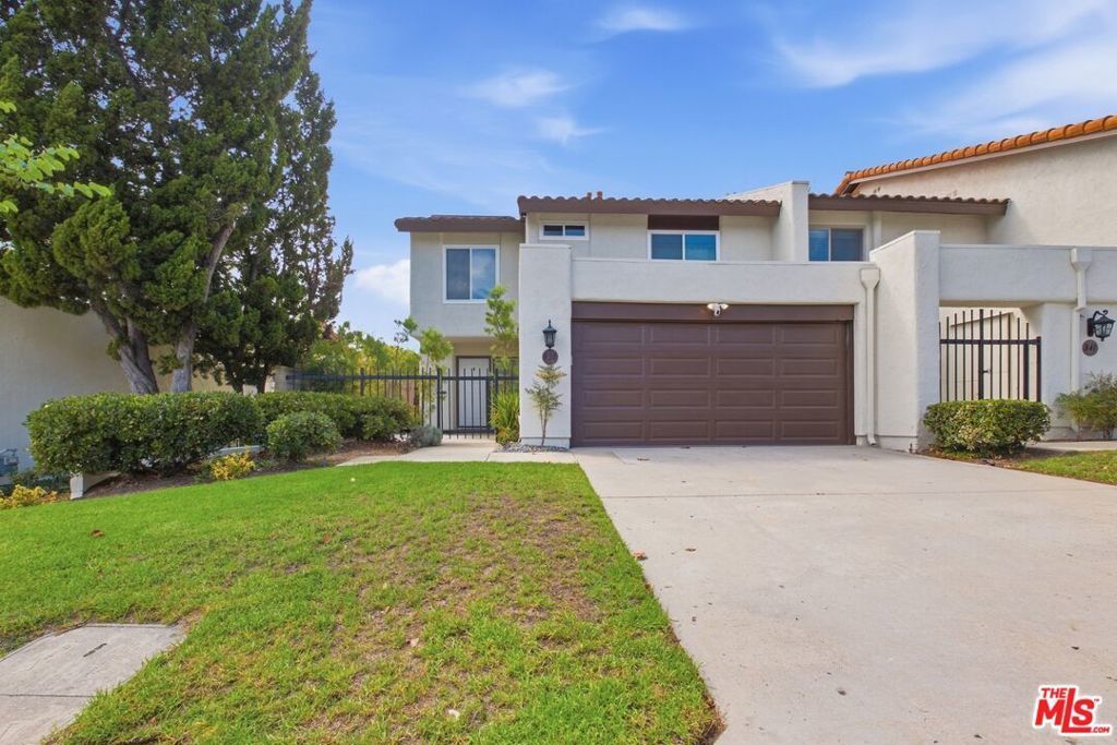 833 N Shadow Lake Drive, Thousand Oaks