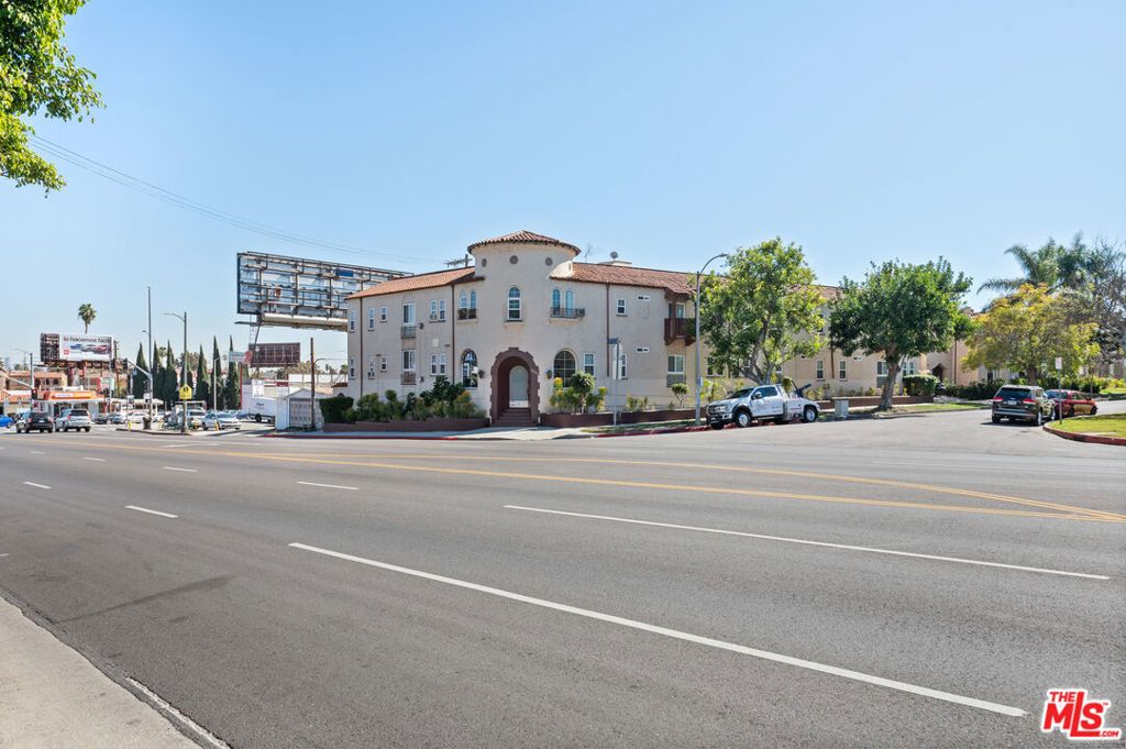 5320 W Olympic Boulevard # 10, Los Angeles