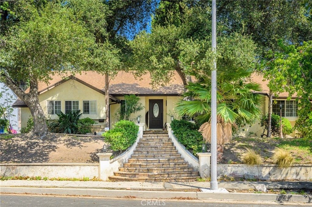 6247 Hamilton Lane, La Crescenta