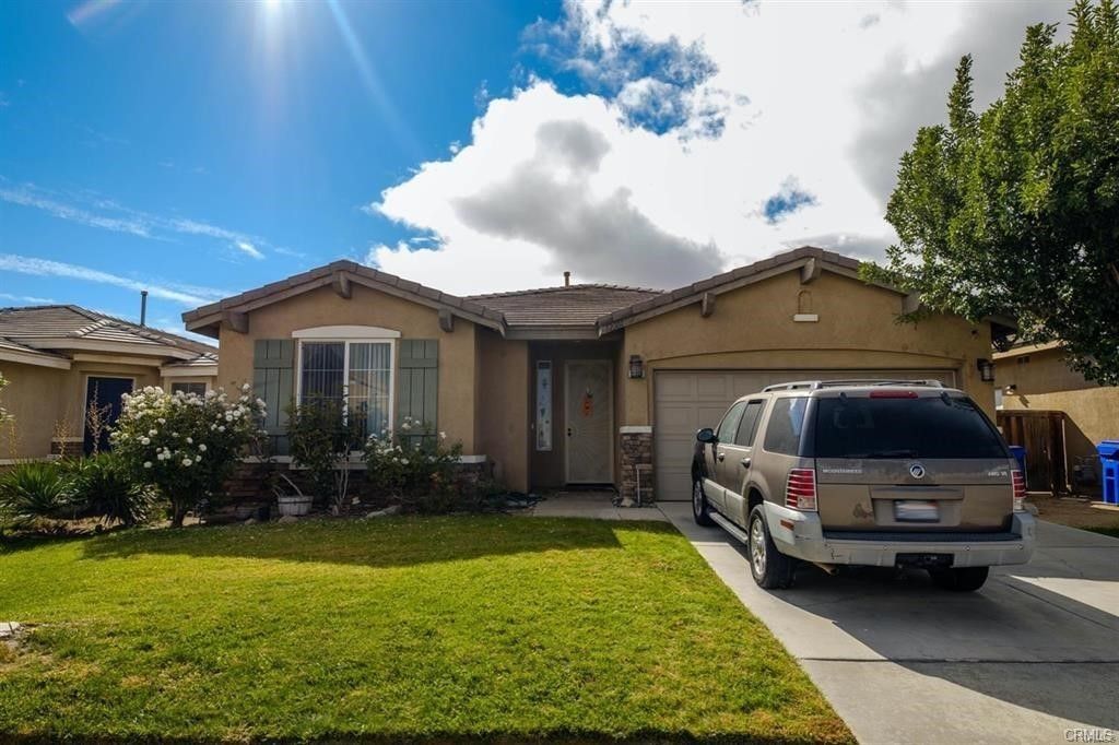 12301 Luna, Victorville