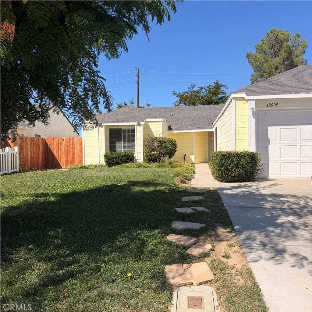 45909 Desert Springs, Lancaster