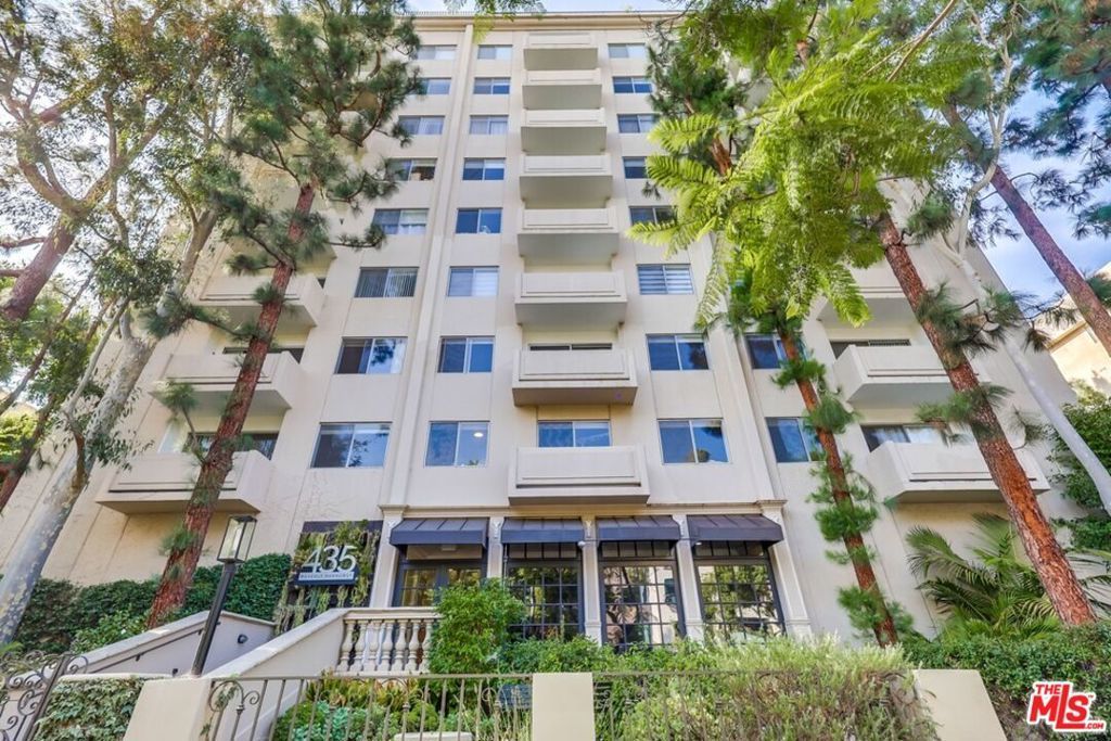 435 N Oakhurst Drive # 1002, Beverly Hills