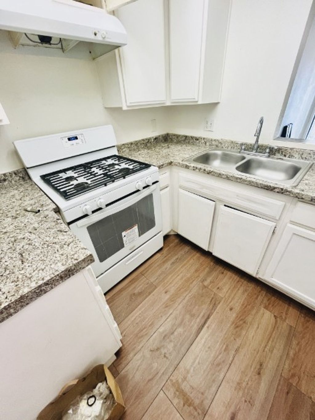 600 W 3rd, Santa Ana