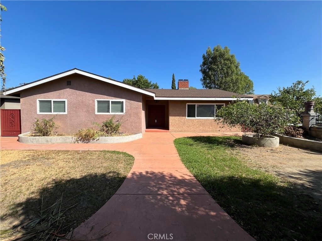 16751 San Fernando Mission, Granada Hills