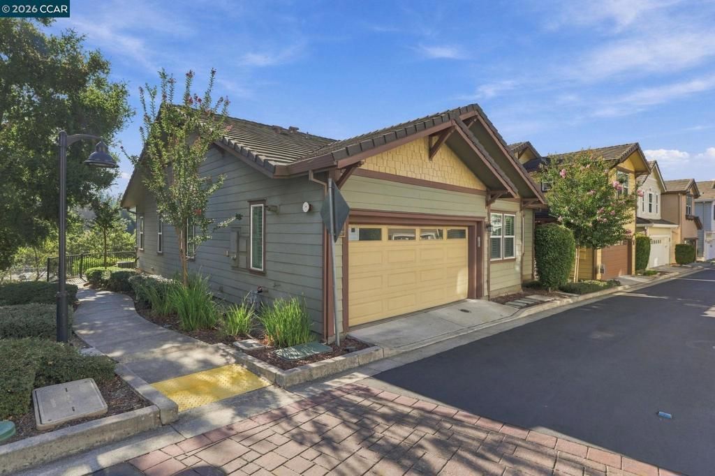 63 Hazel Tree Rdg, Orinda