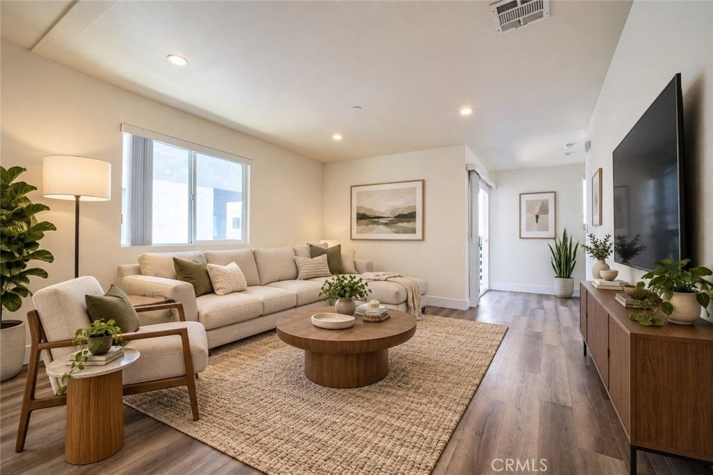 1421 S New Hampshire Avenue # 1/2, Los Angeles