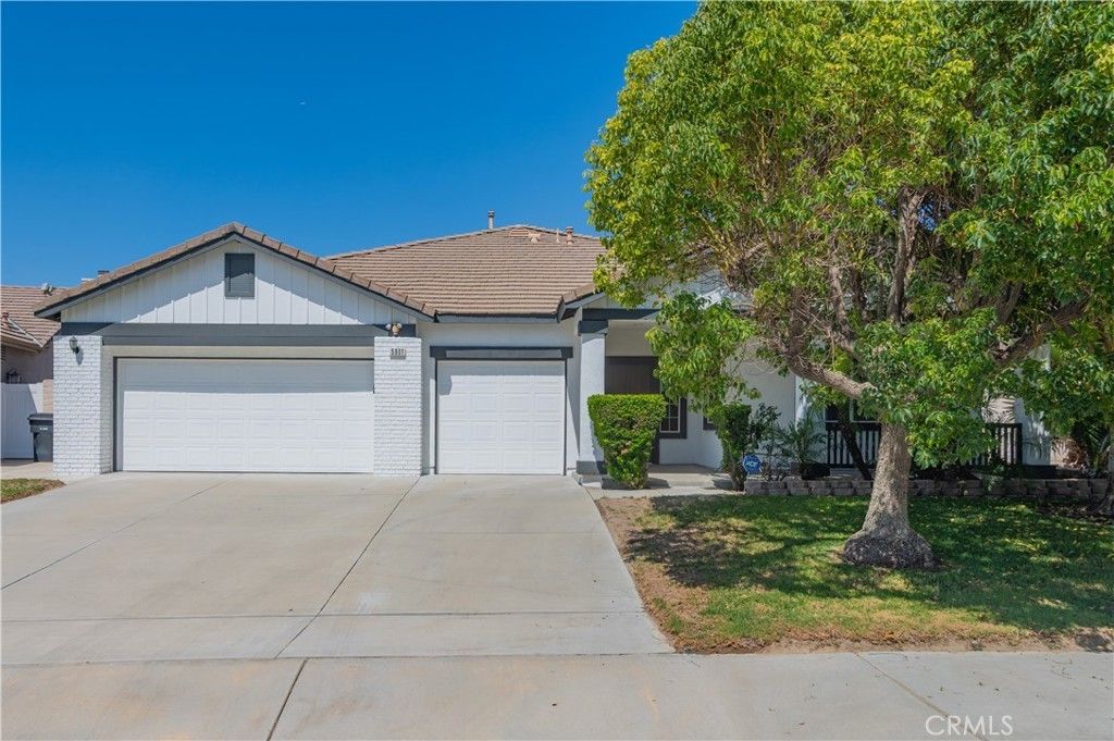 5901 Milana Drive, Eastvale