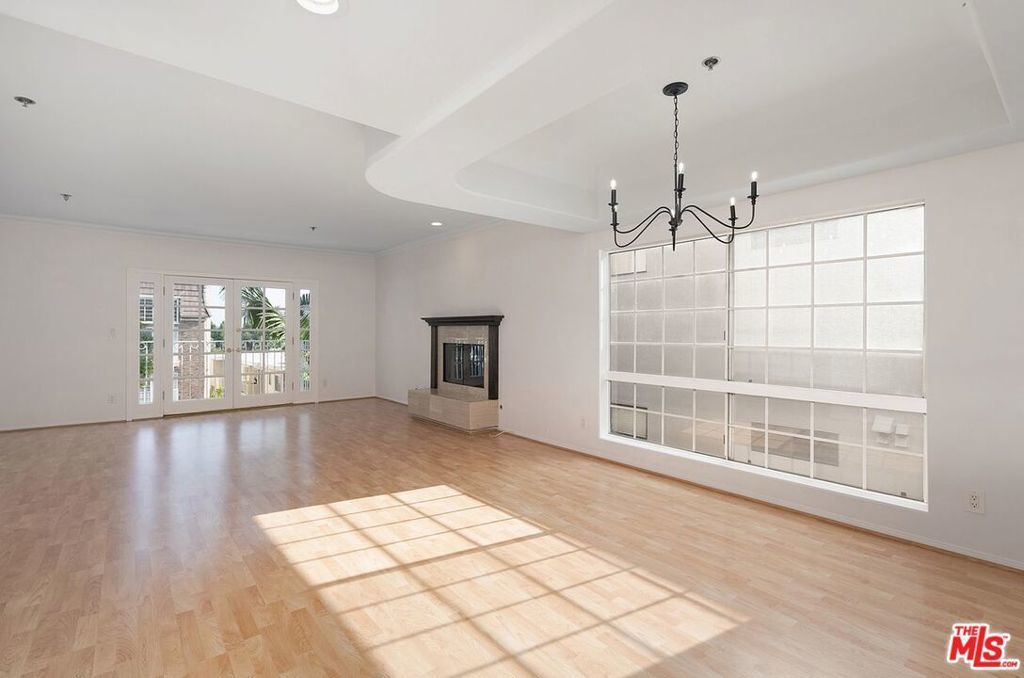 2205 S Bentley Avenue # 301, Los Angeles