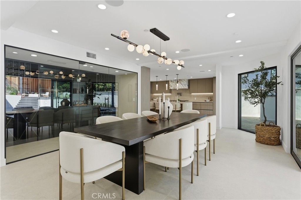 2638 Zorada Drive, Hollywood Hills