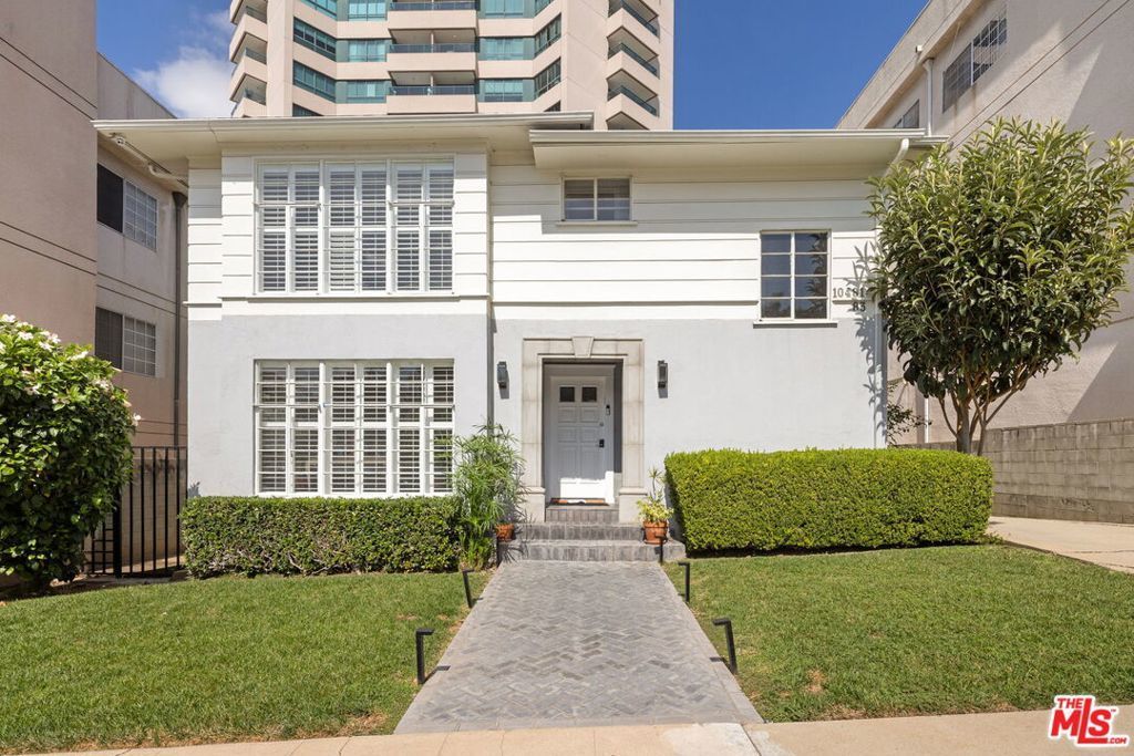 10481 Ashton Avenue, Los Angeles