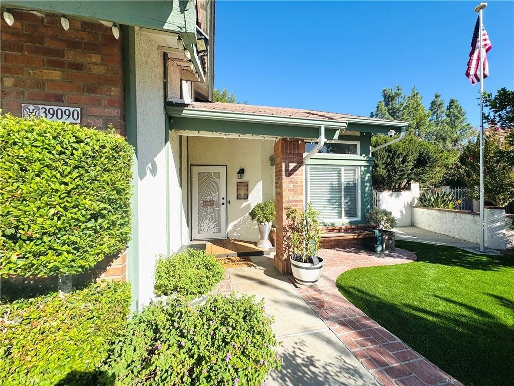 39090 Cattail, Murrieta