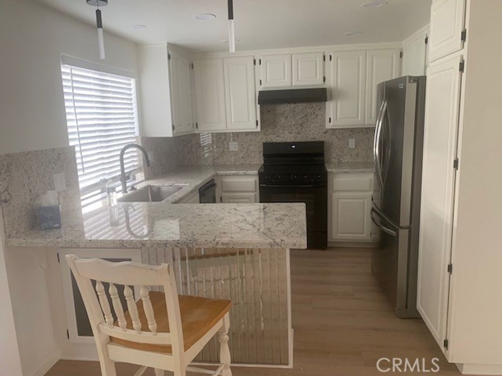 11300 Foothill # 2, Lakeview Terrace