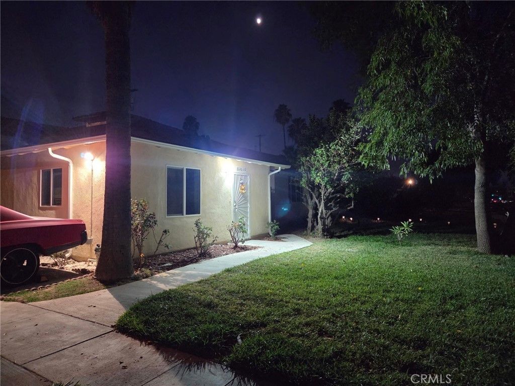 8646 1/2 Corbin Ave, Northridge