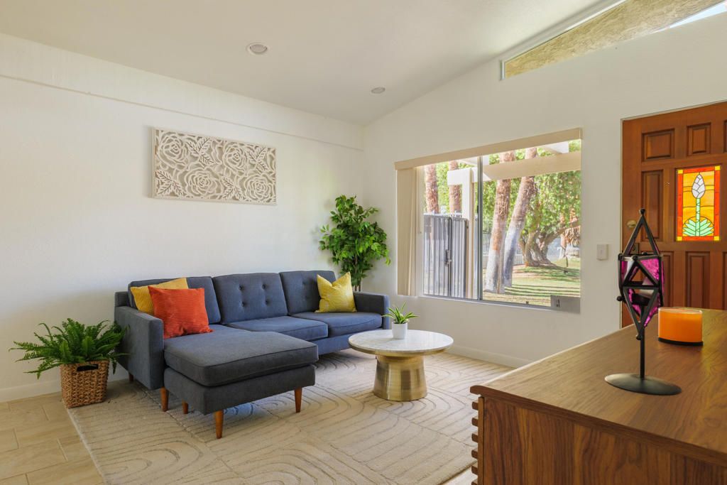 290 S San Jacinto Drive # 8, Palm Springs