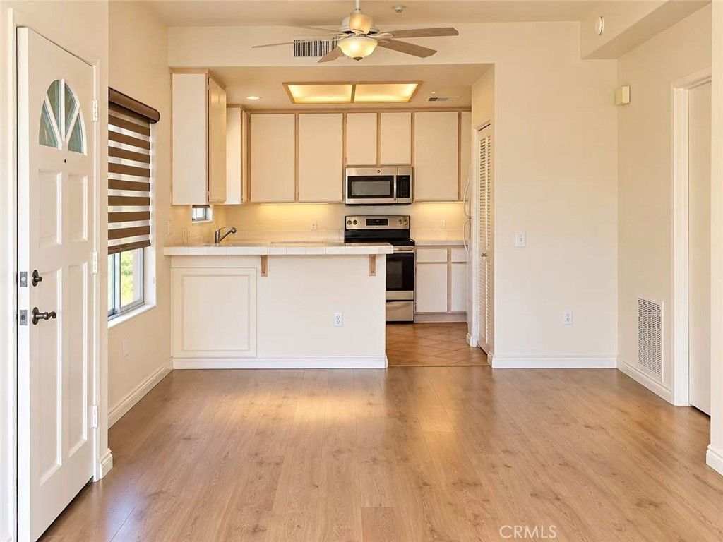 2960 Champion Way # 1802, Tustin