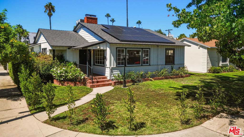 5631 Columbus Avenue, Los Angeles