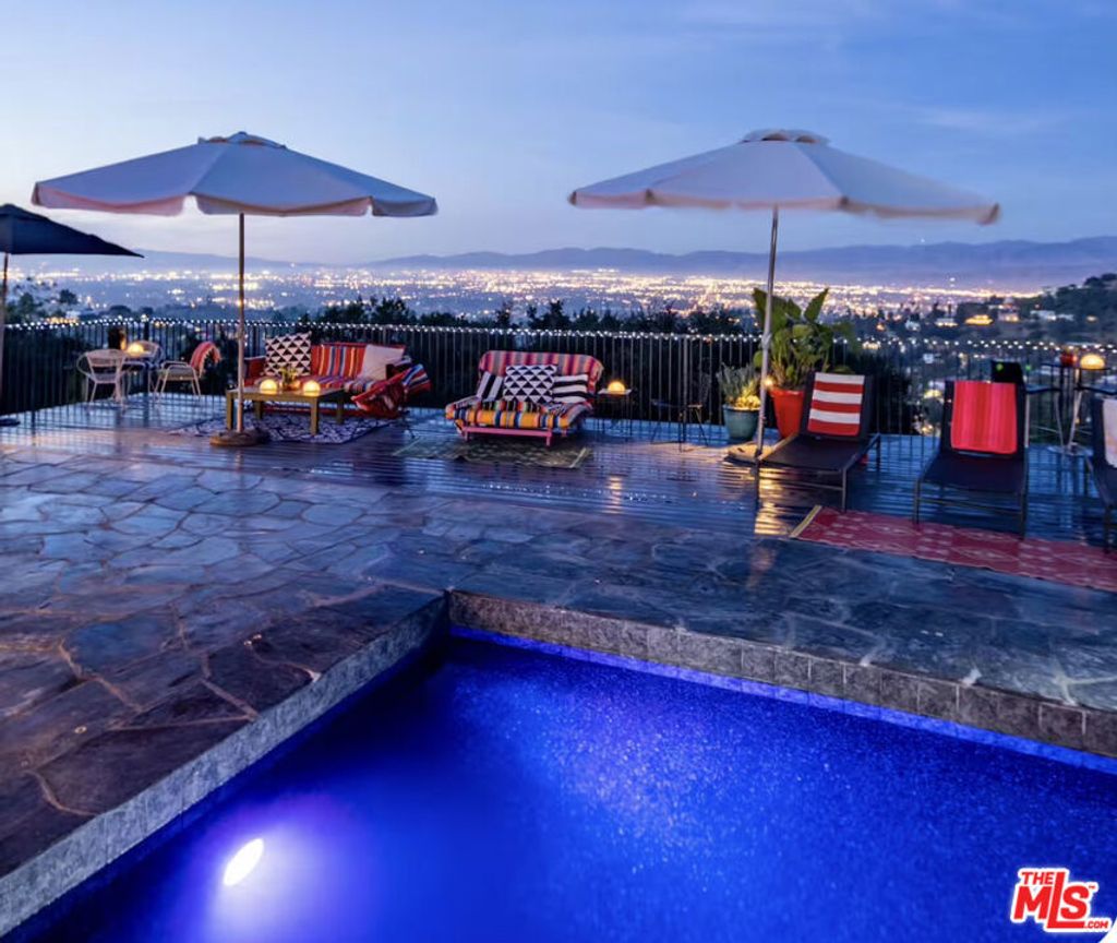 8147 Mulholland Terrace, Los Angeles